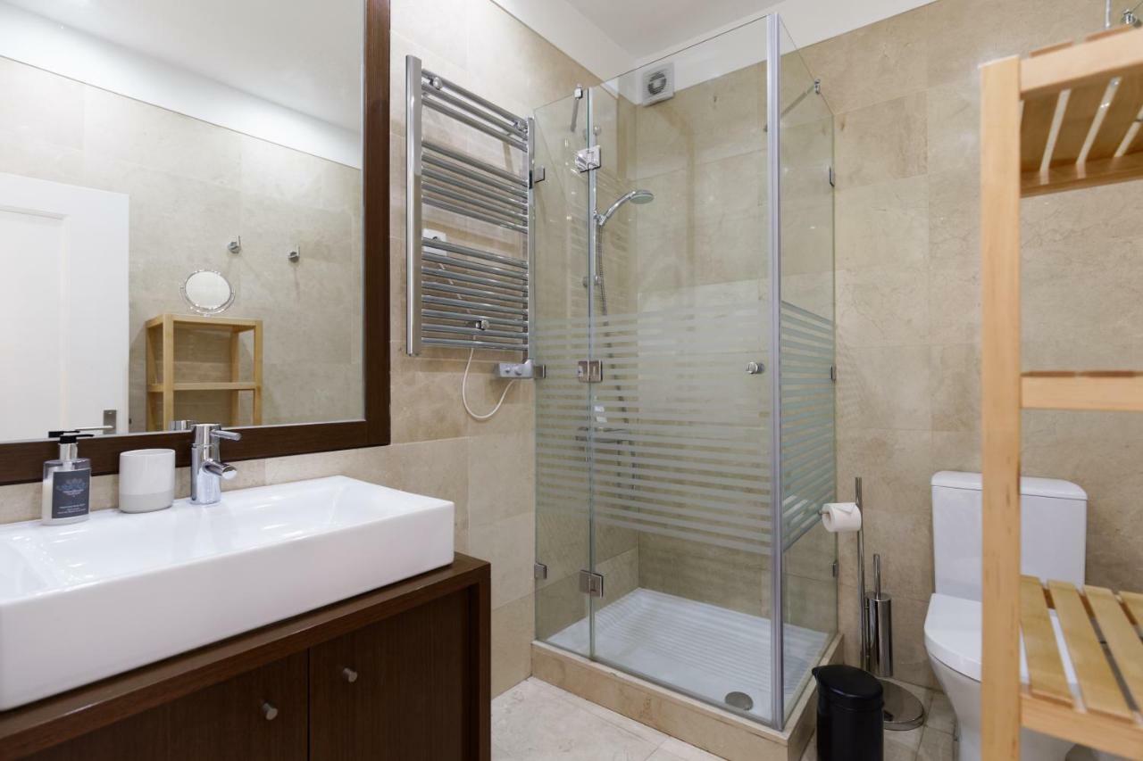 Boutique Chiado Duplex Apartment ลิสบอน ภายนอก รูปภาพ